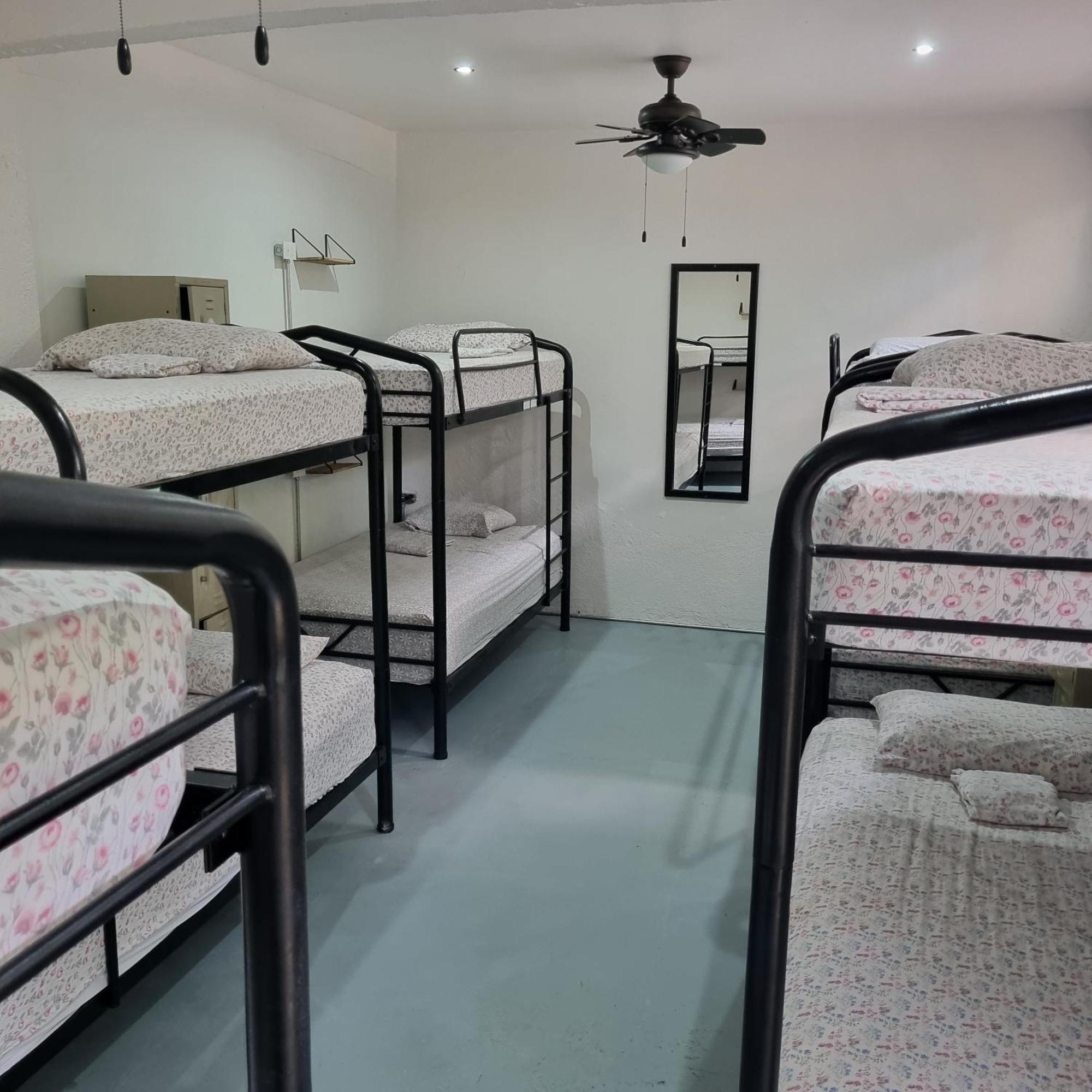 Casa Pura Vida Surf Hostel - Tamarindo Costa Rica Εξωτερικό φωτογραφία