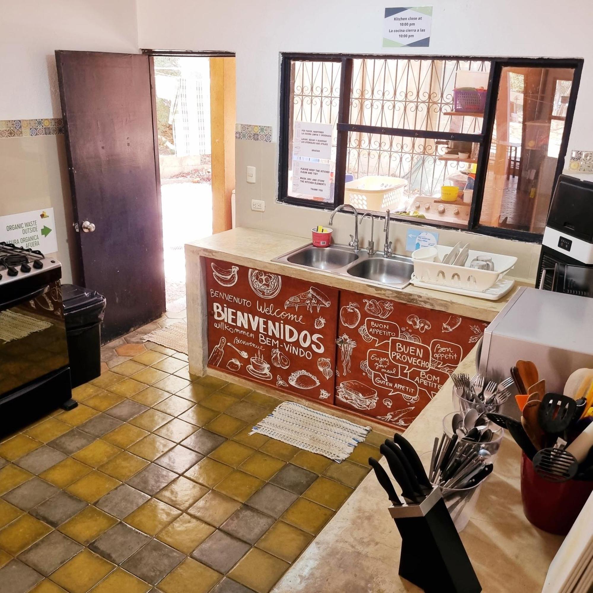 Casa Pura Vida Surf Hostel - Tamarindo Costa Rica Εξωτερικό φωτογραφία
